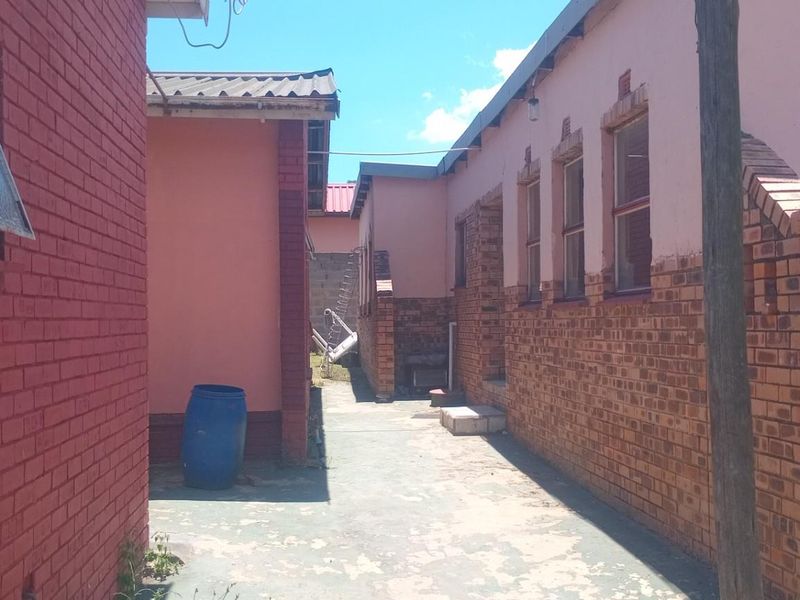 House For Sale in Ncandu Park Newcastle KwaZulu Natal - Photo 10