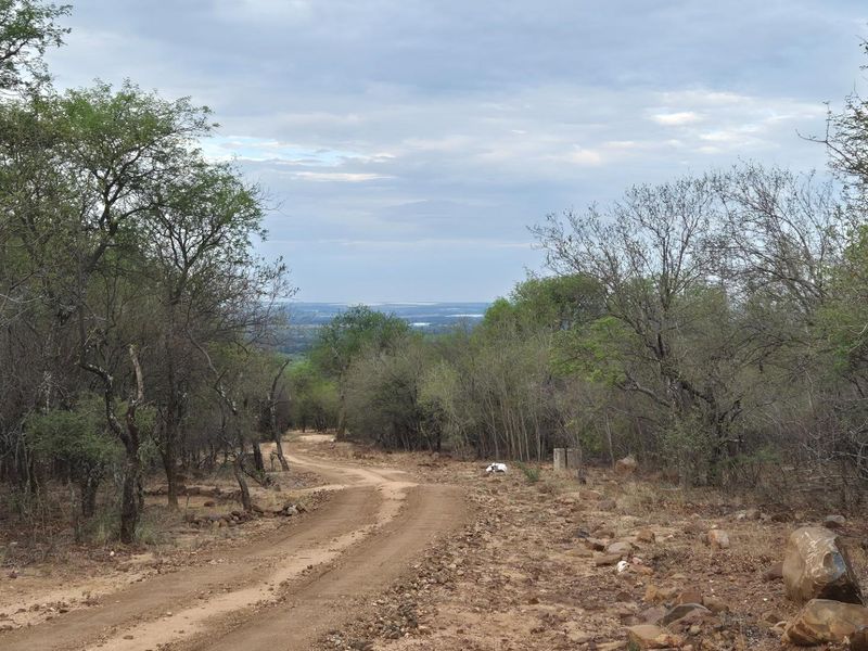 Plot with the best view in Hoedspruit, against Drakensberg Mountain - Photo 2
