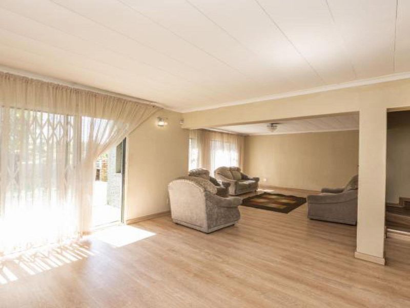 Excellent Value: Spacious, well-maintained, and larger than most - Photo 7