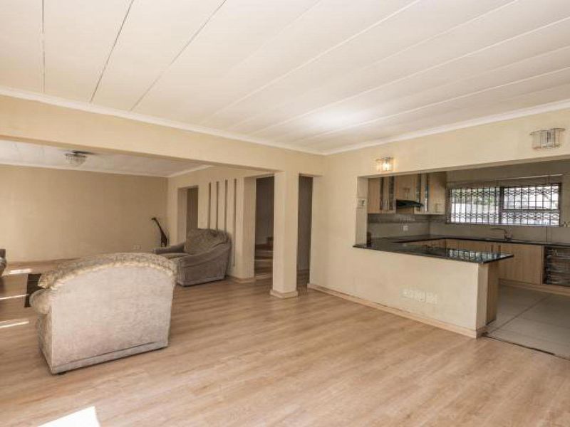 Excellent Value: Spacious, well-maintained, and larger than most - Photo 6