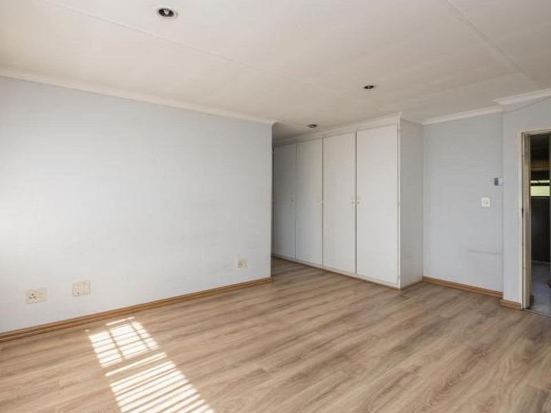 Excellent Value: Spacious, well-maintained, and larger than most - Photo 10