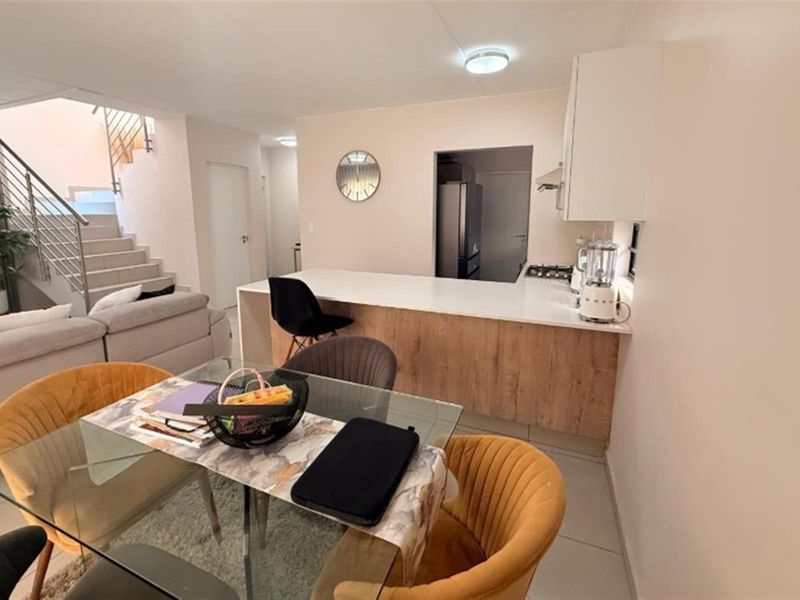 Charming 3Bedroom house in Fourways - Photo 6