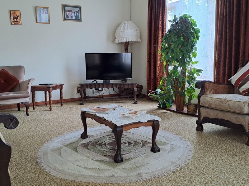 Three-bedroom house with Granny Flat in George South - Photo 5