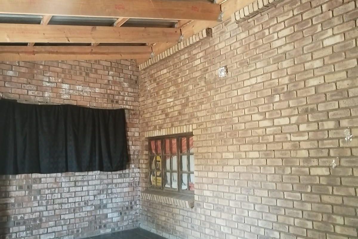 House For Sale in Hoeveld Park, Witbank - Photo 4