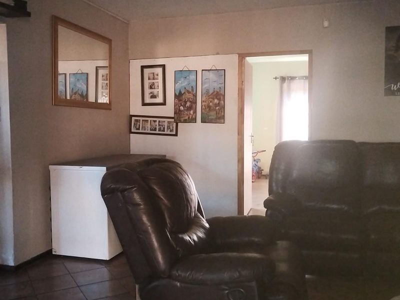 House For Sale in Hoeveld Park, Witbank - Photo 8