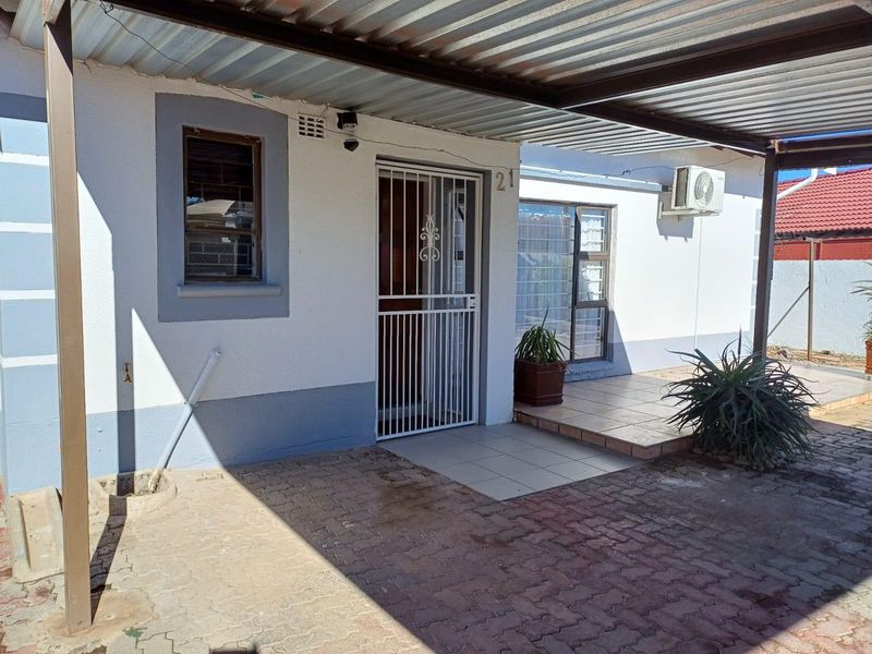 Well-Secured Home Sunset Manor - Photo 3