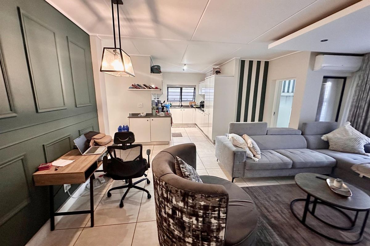 Apartment For Sale in Waterfall, Midrand - Photo 5