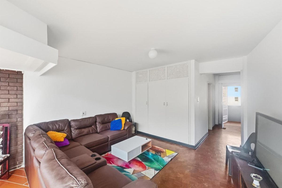 1.5 Bed Apartment For Sale in South Beach, Durban, KwaZulu-Natal - Photo 5