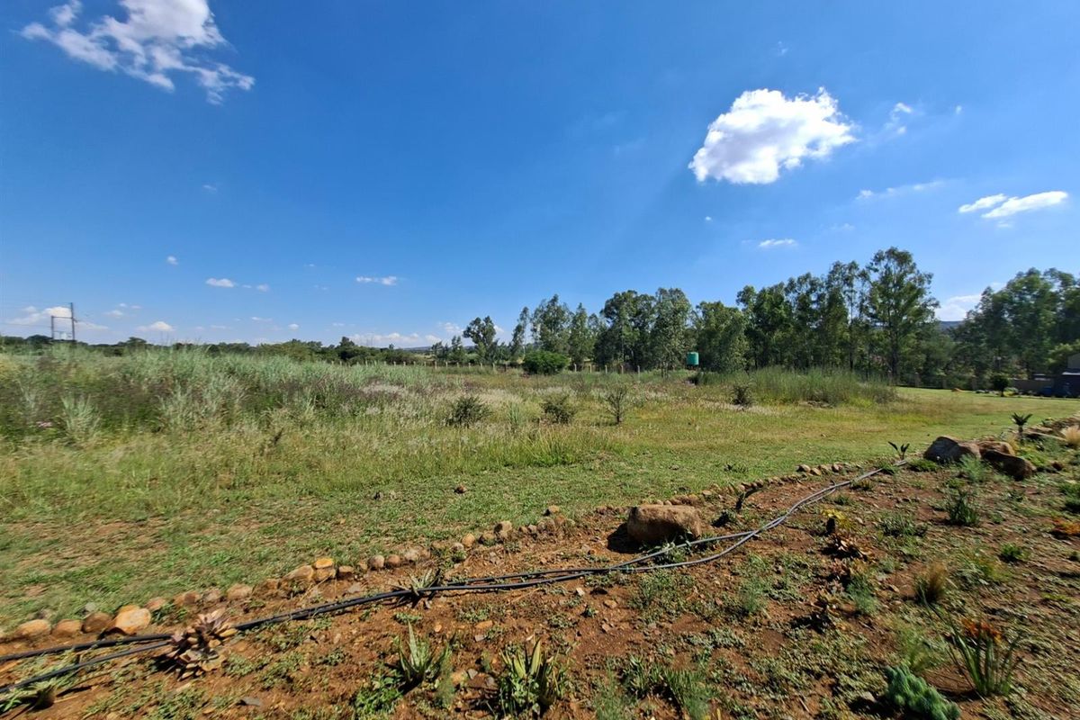 Rare Large Stand in Secure Country Estate For Sale in Pretoria East - Photo 4