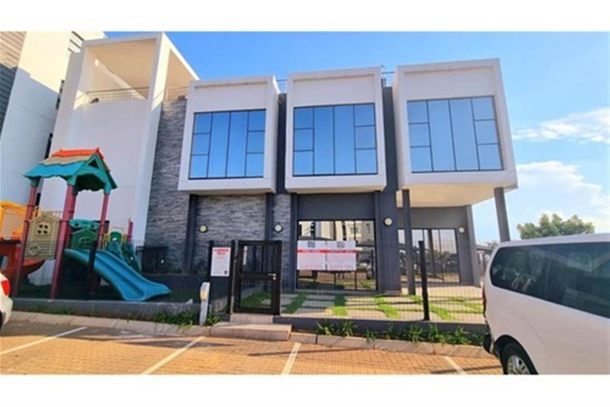 2 Bedroom, 2 Bathroom Apartment for Sale in Midrand - Photo 2