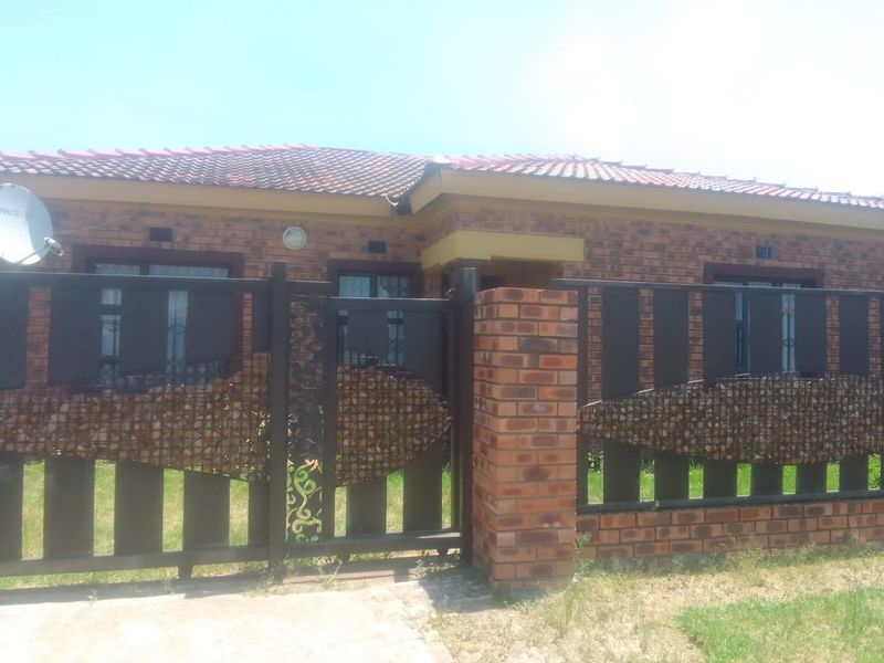 House For Sale in Osizweni, Newcastle, KwaZulu Natal - Photo 6
