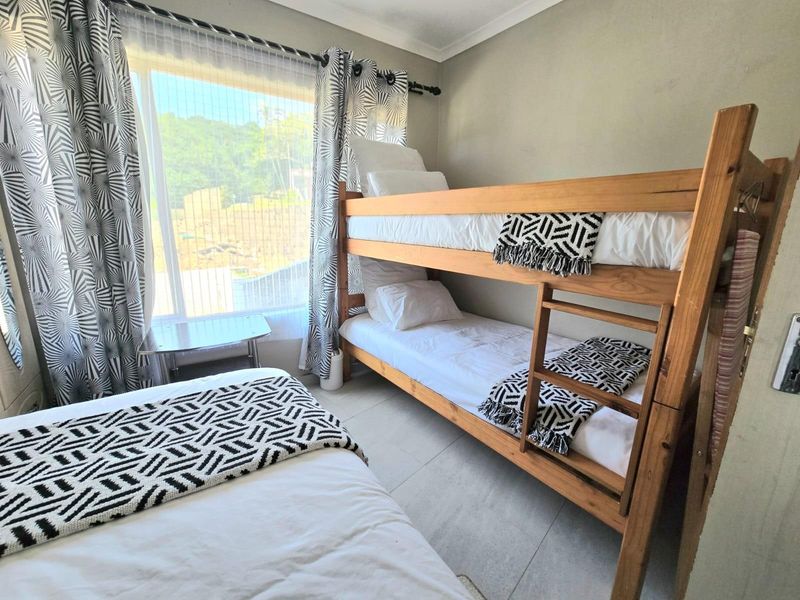 Townhouse For Sale in Longbeach, KwaZulu Natal - Photo 9