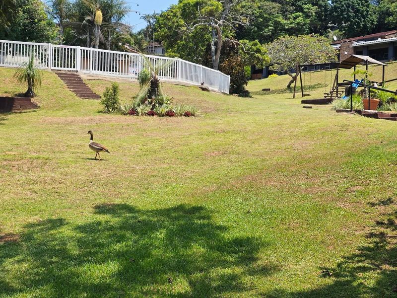 Townhouse For Sale in Longbeach, KwaZulu Natal - Photo 2