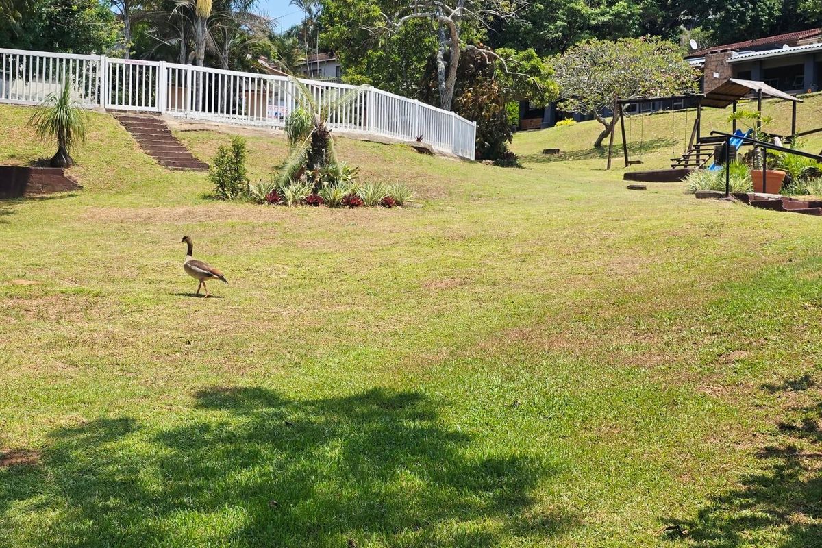 Townhouse For Sale in Longbeach, KwaZulu Natal - Photo 2