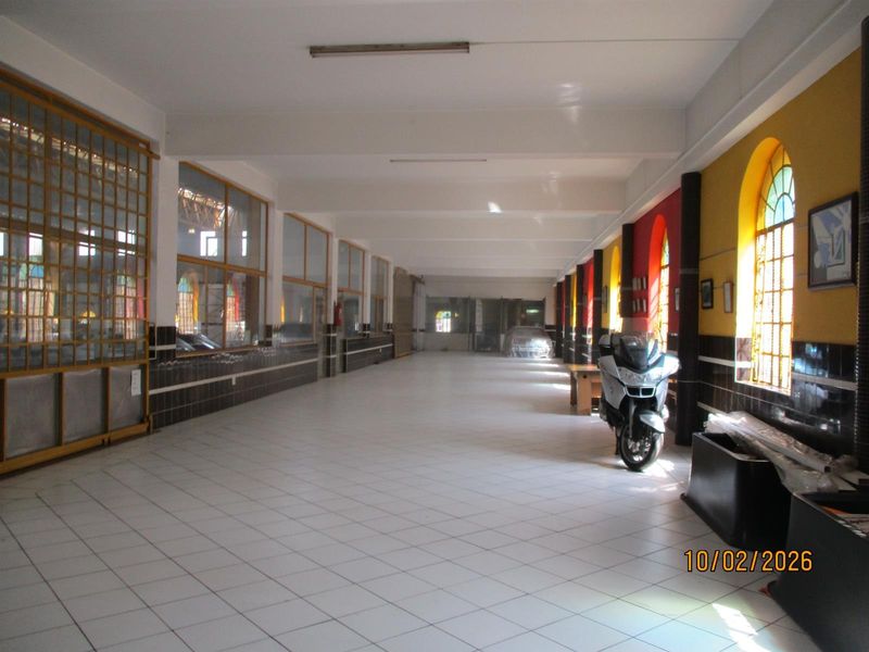 MIX-USE BUILDING FOR SALE IN TROJAN, JOHANNESBURG - Photo 5