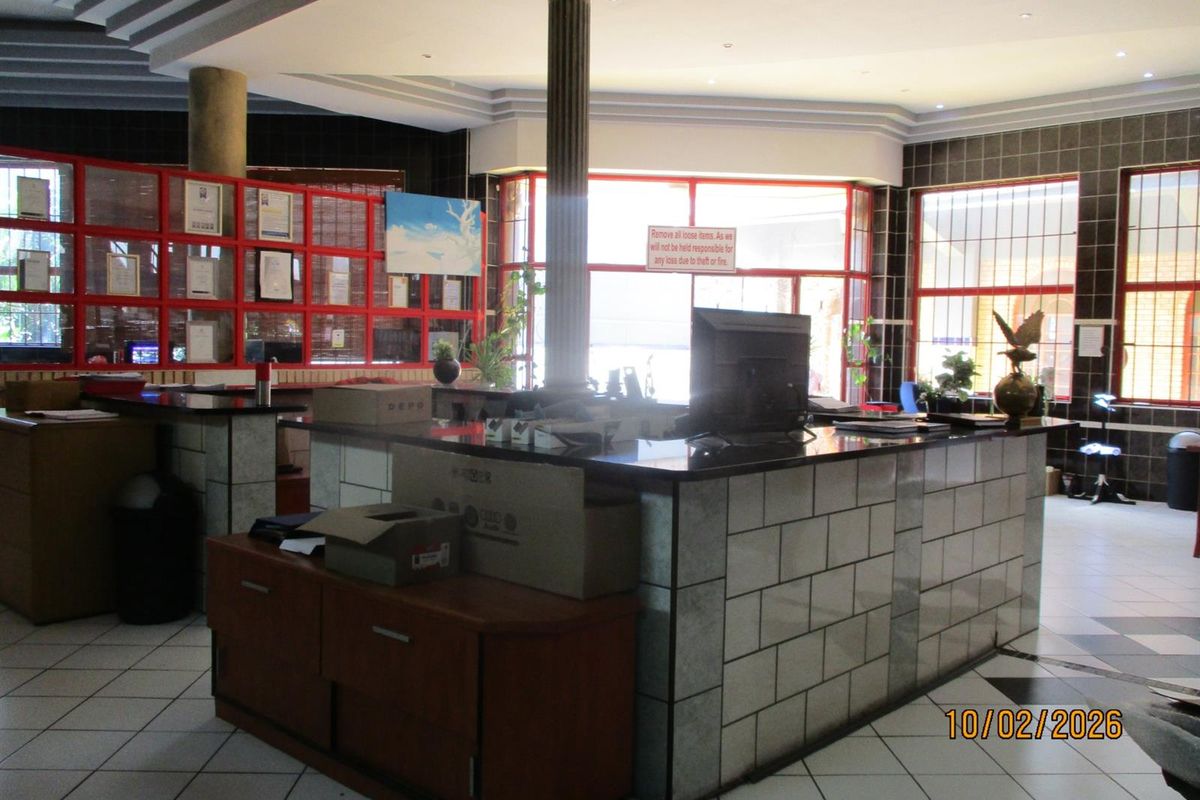 MIX-USE BUILDING FOR SALE IN TROJAN, JOHANNESBURG - Photo 2