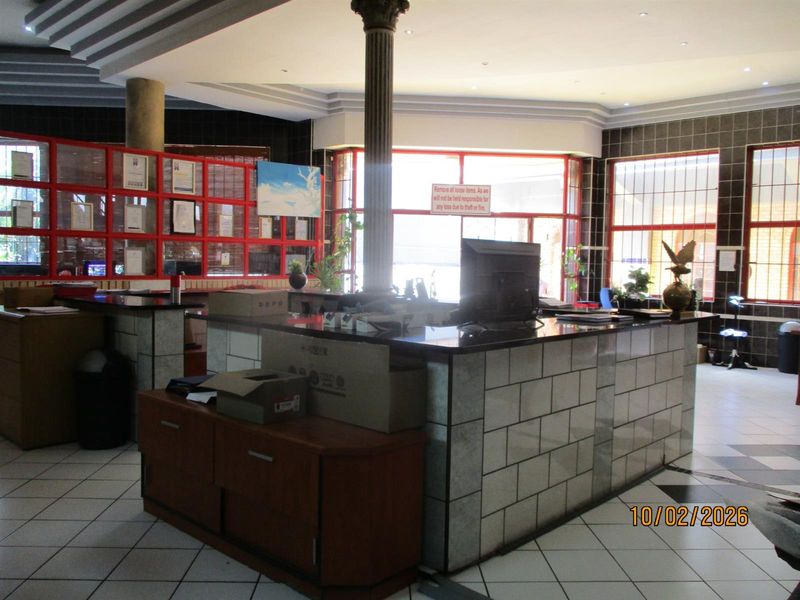 MIX-USE BUILDING FOR SALE IN TROJAN, JOHANNESBURG - Photo 2