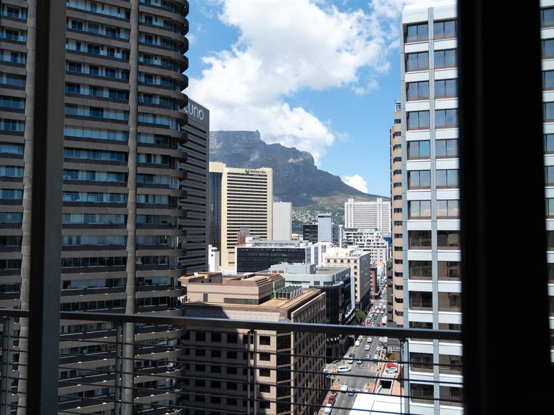 Airbnb Approved ICON Building Apartment | Walk to CTICC | Fully Furnished Investment | Foreshore - Photo 9