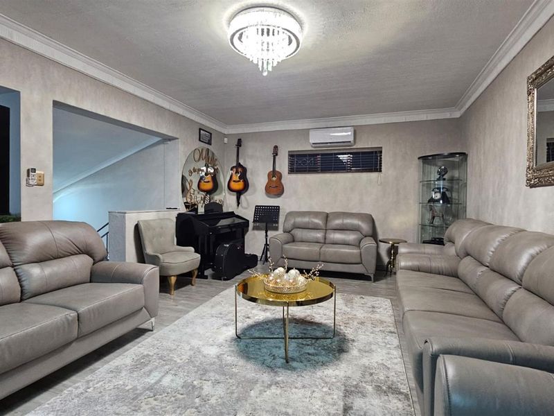 A Residence of Distinction in an Exclusive Mini-Sub could be your NEW address - Photo 2