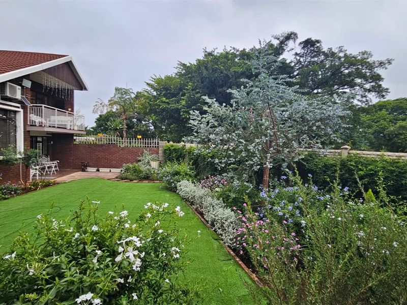 A Residence of Distinction in an Exclusive Mini-Sub could be your NEW address - Photo 10