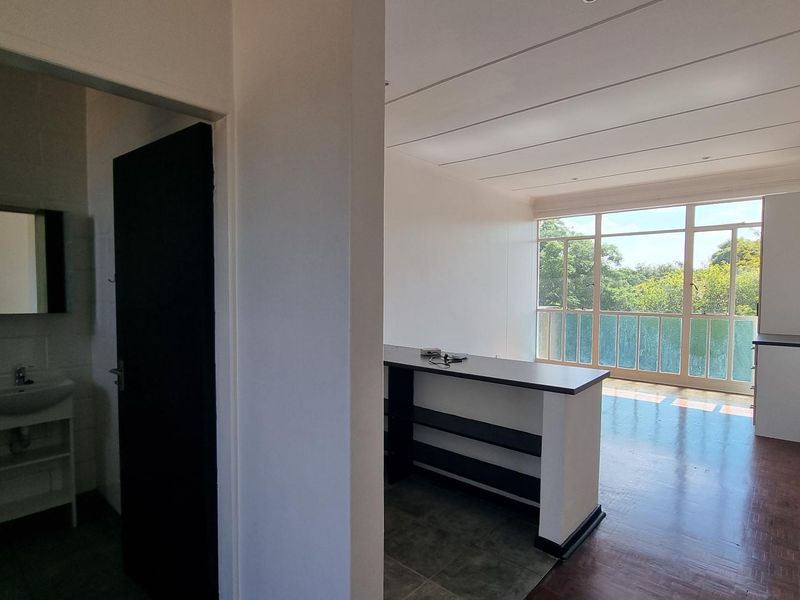 Apartment To Rent in Blairgowrie, Randburg - Photo 1