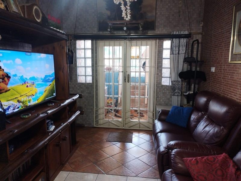 House For Sale in Phoenix, KwaZulu Natal - Photo 10