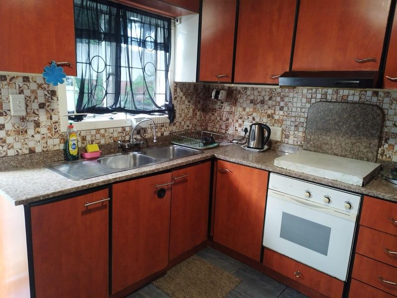 House For Sale in Phoenix, KwaZulu Natal - Photo 2