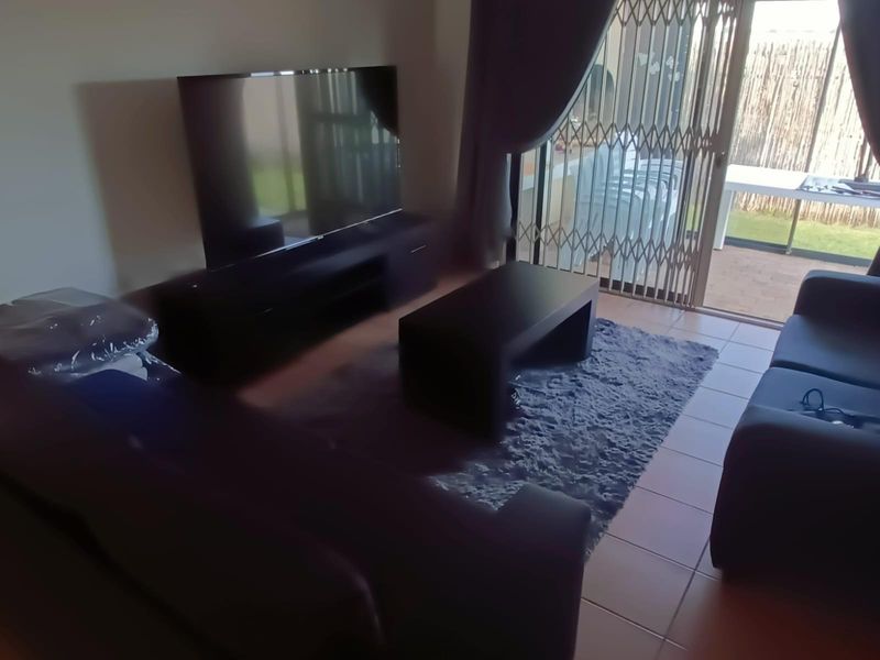 3-Bedroom Home on the Vlei - Peaceful Waterfront Living (Available 1 April 2026) - Photo 5