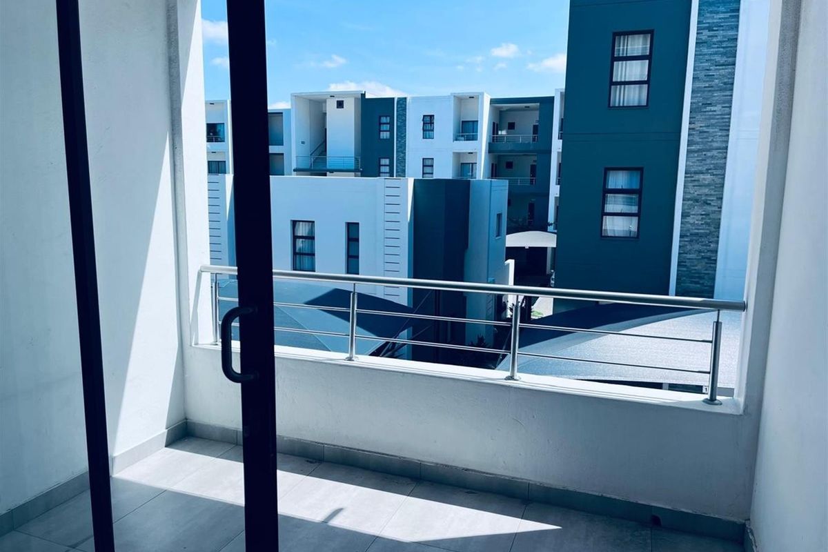 Apartment For Sale in Erand Gardens, Midrand - Photo 3