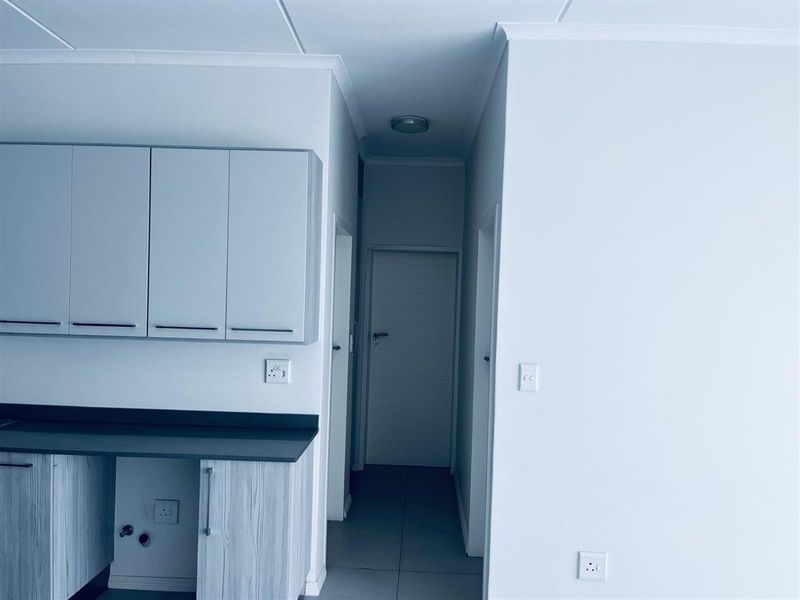 Apartment For Sale in Erand Gardens, Midrand - Photo 9