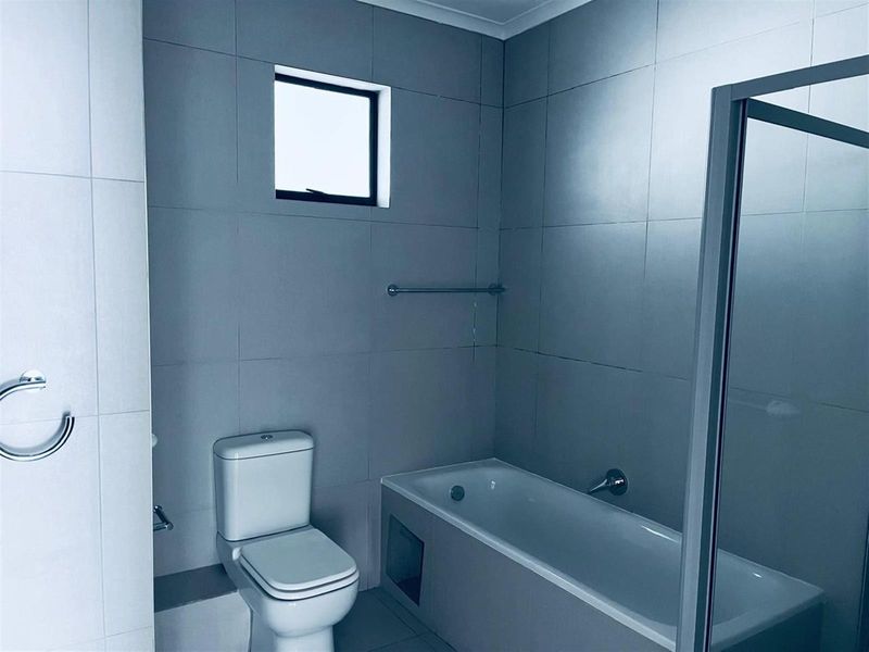 Apartment For Sale in Erand Gardens, Midrand - Photo 4