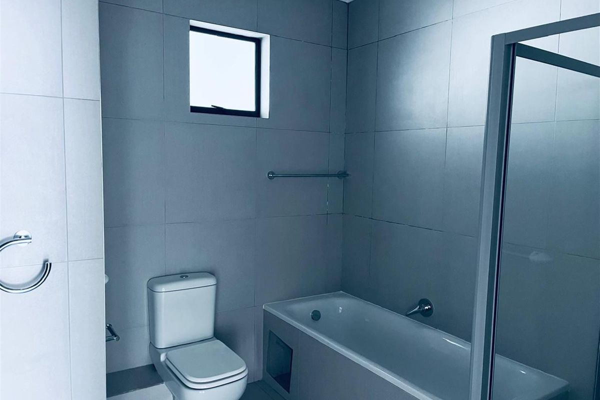 Apartment For Sale in Erand Gardens, Midrand - Photo 4