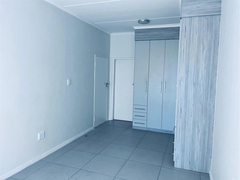 Apartment For Sale in Erand Gardens, Midrand - Photo 7