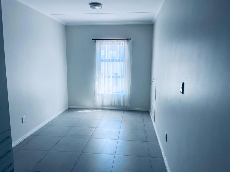 Apartment For Sale in Erand Gardens, Midrand - Photo 5