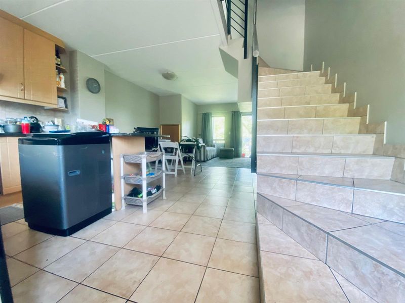 2-Bedroom, 2-Bathroom Duplex for Sale - Photo 9