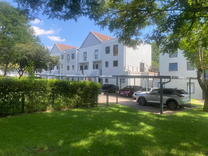 2-Bedroom, 2-Bathroom Duplex for Sale - Photo 4