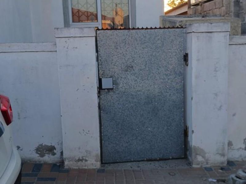 Neat house For Sale in Mfuleni, Blue Downs - Photo 3