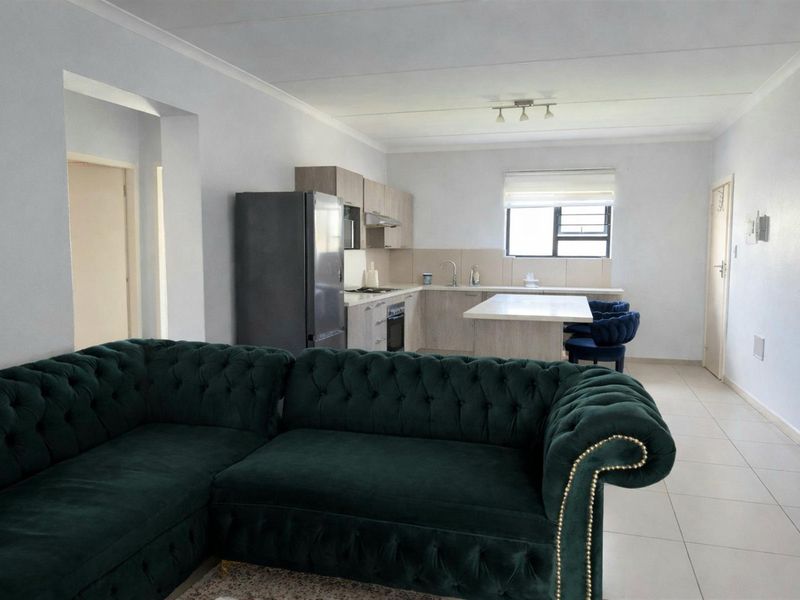 2 Bedroom Ground Floor Apartment For Sale in Carlswald, Midrand - Photo 5