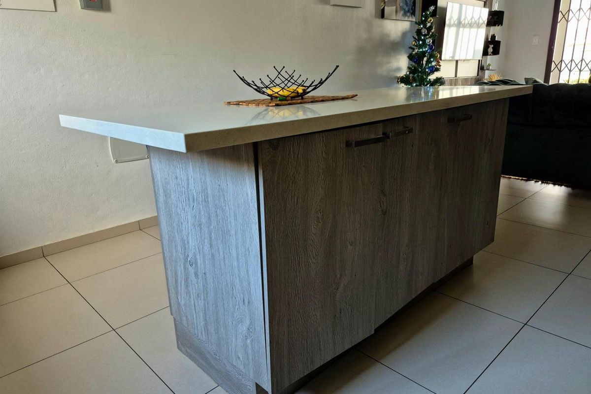 2 Bedroom Ground Floor Apartment For Sale in Carlswald, Midrand - Photo 4