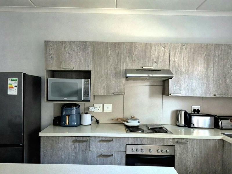 2 Bedroom Ground Floor Apartment For Sale in Carlswald, Midrand - Photo 2