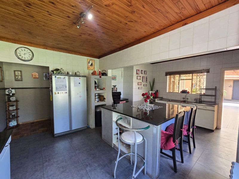 House For Sale in Waverley, Pretoria - Photo 6