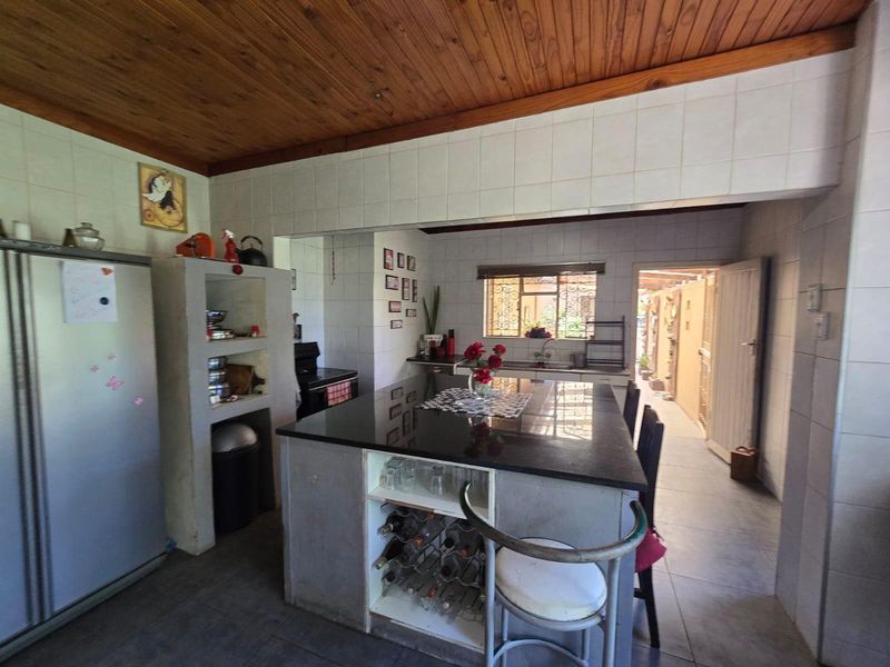 House For Sale in Waverley, Pretoria - Photo 4