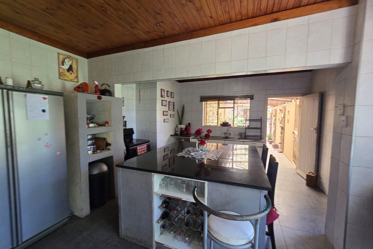 House For Sale in Waverley, Pretoria - Photo 4