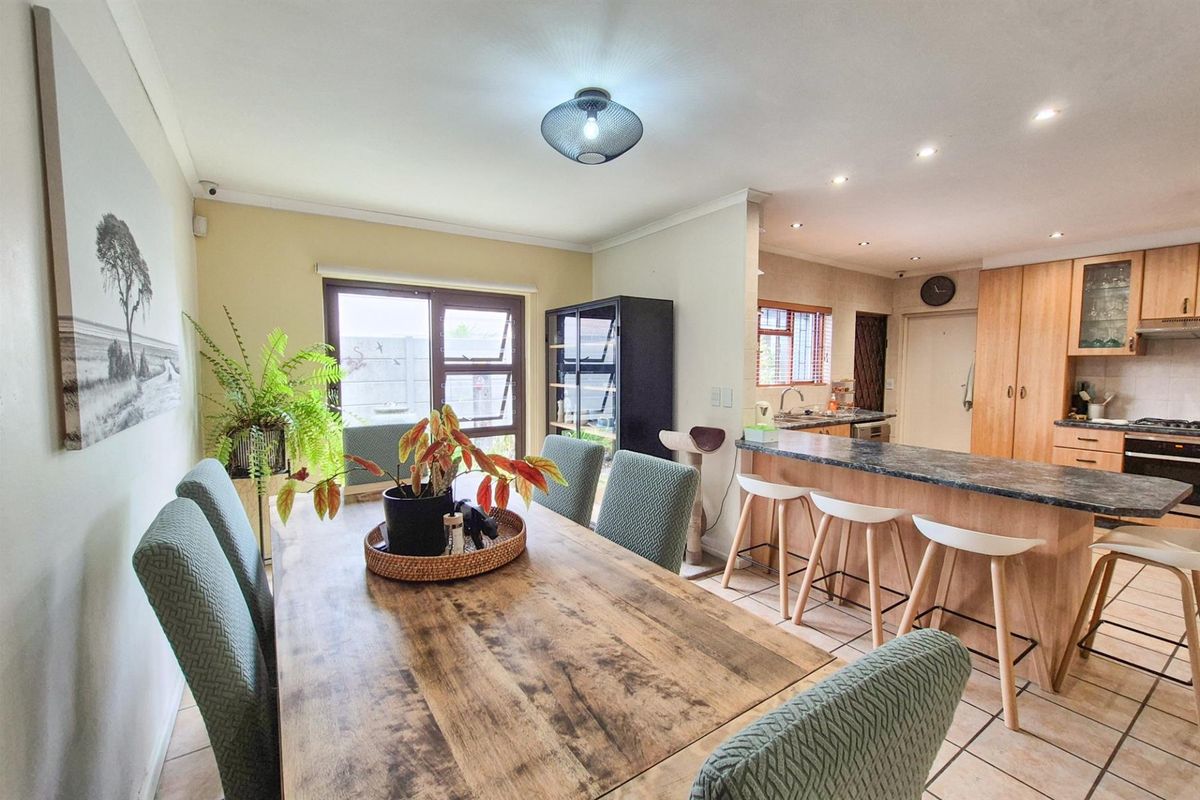 House For Sale in Wellway Park East, Durbanville - Photo 3