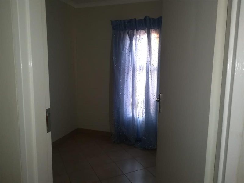 House For Sale in Lehae, Johannesburg - Photo 8