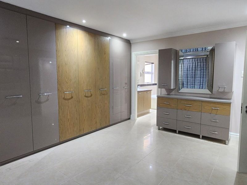 Apartment For Sale in La Lucia Ridge, La Lucia, Umhlanga, KwaZulu Natal - Photo 8