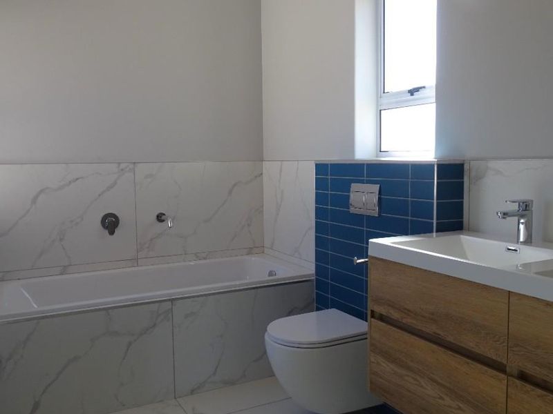 Live Secure. Live Spacious. Live the Estate Dream. - Photo 5