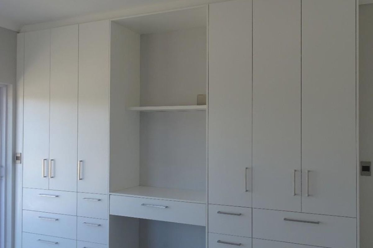 Live Secure. Live Spacious. Live the Estate Dream. - Photo 4