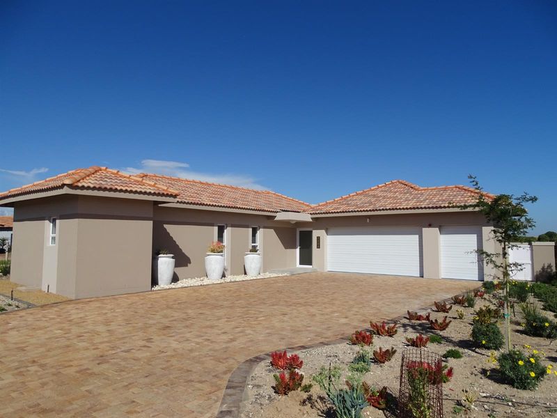 Live Secure. Live Spacious. Live the Estate Dream. - Photo 2