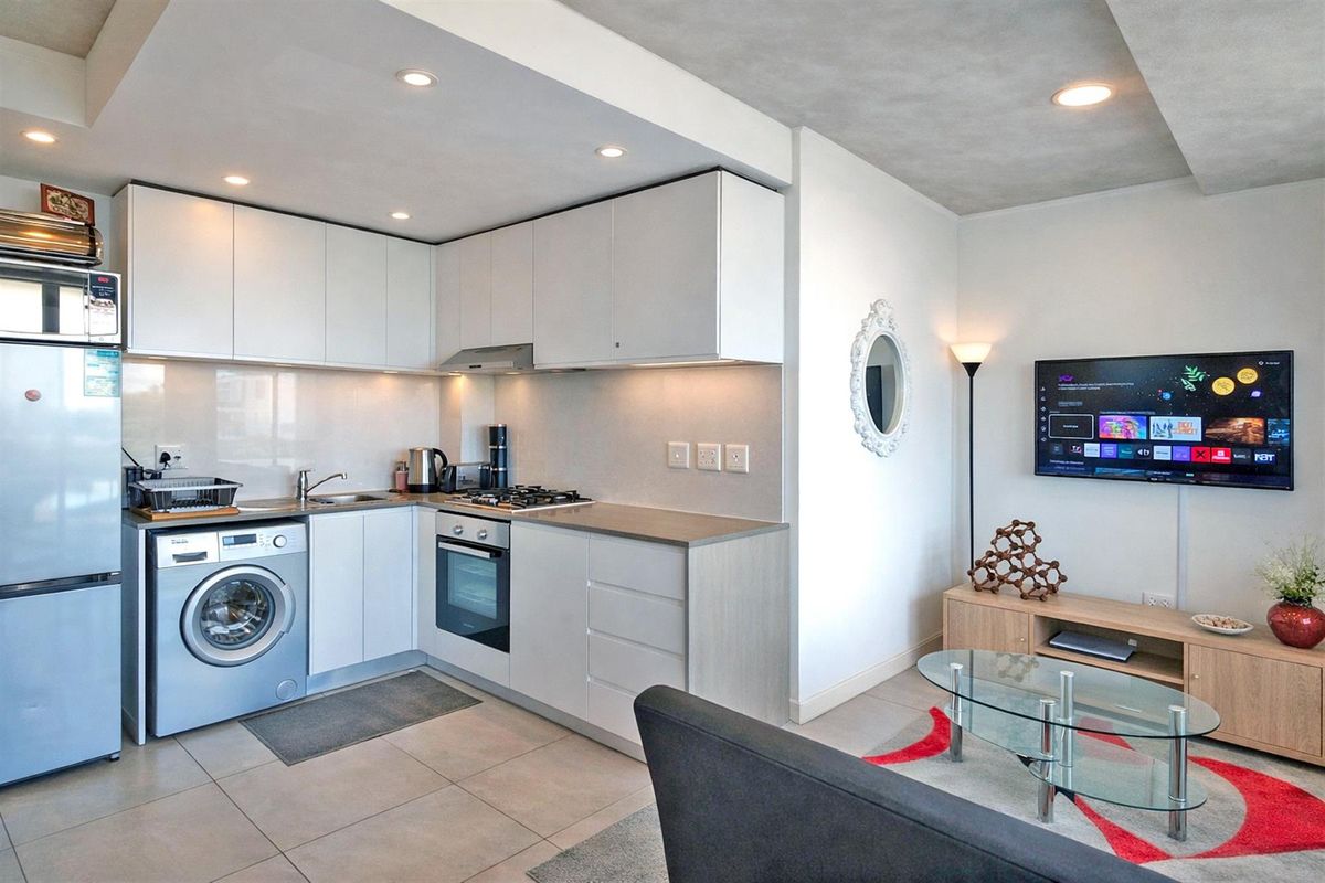 Stunning Views! Modern Fully Furnished 1-Bedroom Apartment with Sea Views - Photo 4